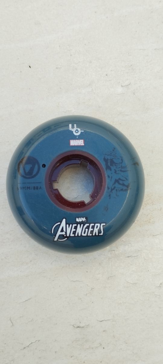 Patines ruedas undercover Avengers ,coleccionable