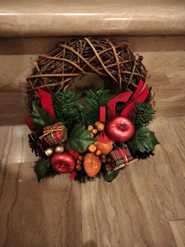 CORONA NAVIDEÑA, GUIRNALDA Y ACCESORIOS