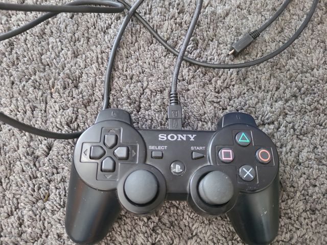 PlayStation 3 + juegos + muchos extras