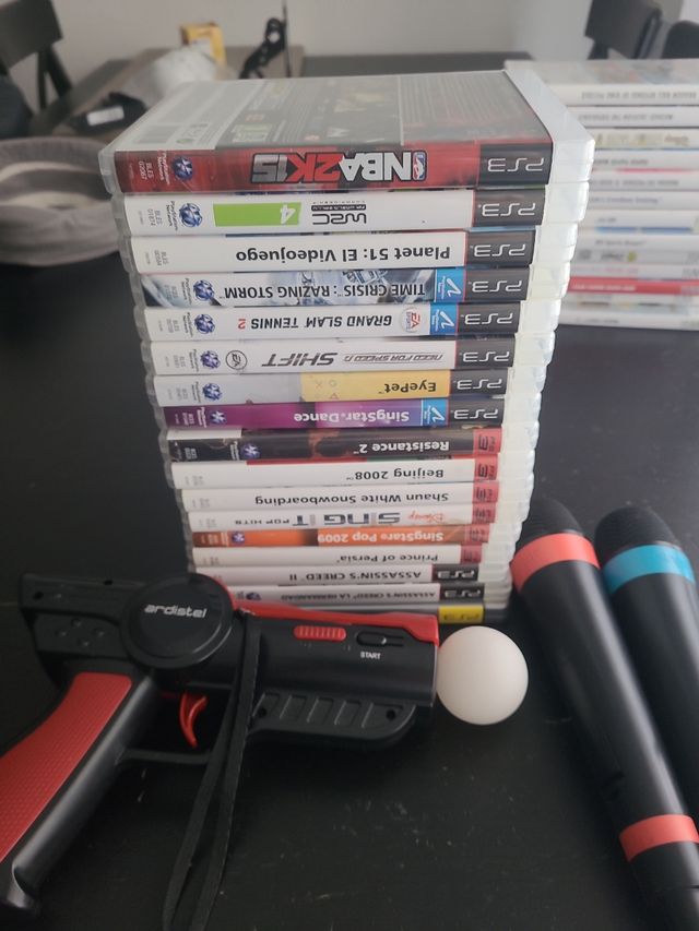 PlayStation 3 + juegos + muchos extras