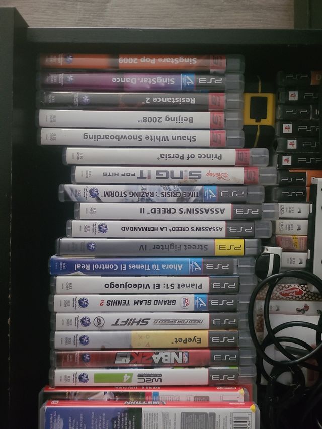 PlayStation 3 + juegos + muchos extras