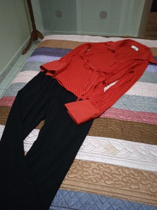 conjunto blusa y mallas talla M 