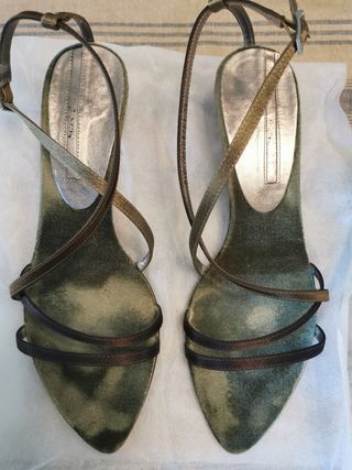 Sandalias de tacón bajo