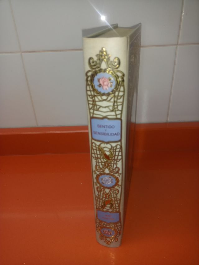 LIBRO "SENTIDO Y SENSIBILIDAD".