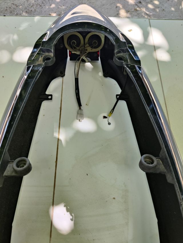 Colín Suzuki Gsx 750 f Katana