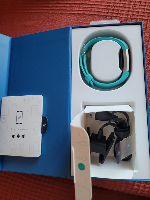 Fitbit Charge 2, con 3 correas de regalo.