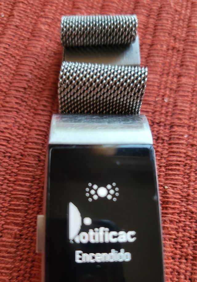 Fitbit Charge 2, con 3 correas de regalo.