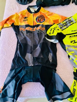 Conjunto bici y zapatilla