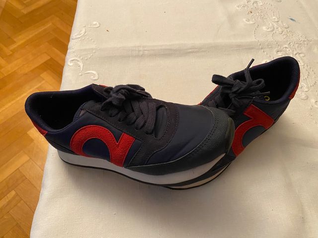 Zapatillas marca DUUO talla 38