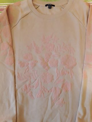 Sudadera chica. Talla M