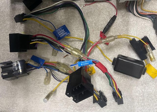 RADIOS CDS GAMA ALTA Y BMW Y AEG