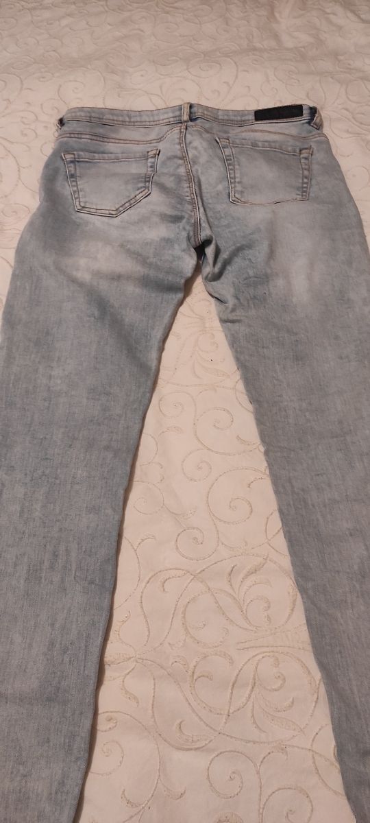 vaqueros pitillo Zara t 38