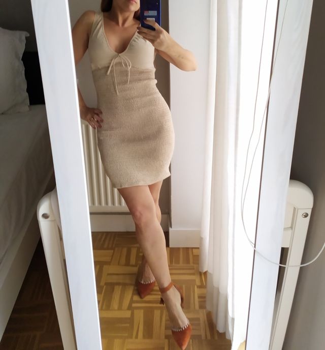 vestido de Bershka con etiqueta talla xs