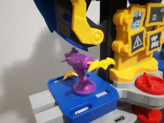 imaginex Fisher price DC. BAT CUEVA