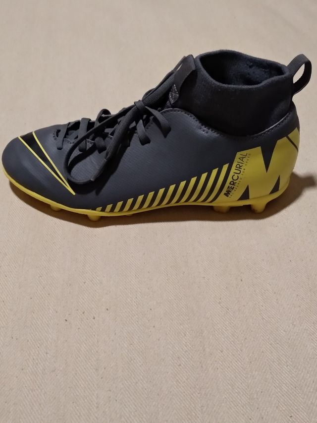 ¡EL REGALO PERFECTO!: botas de fútbol Nike.
