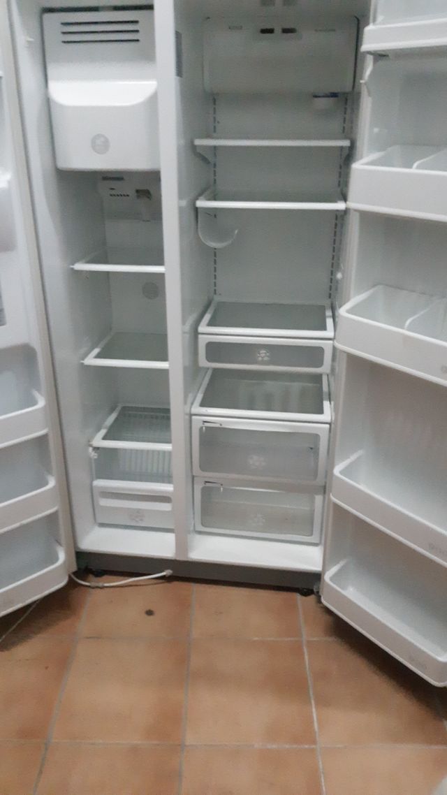 NEVERA AMERICANA LG 2 AÑOS DE USO