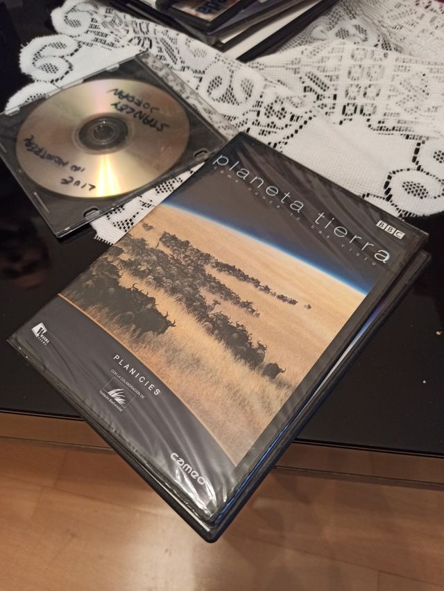 DVD Pioneer con películas y música