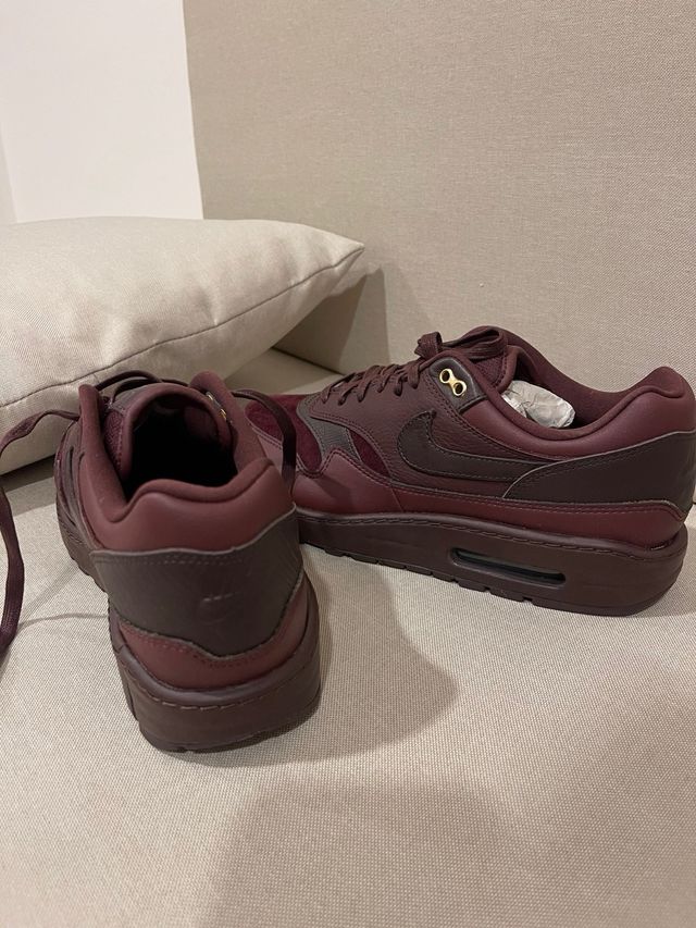 Air Max 1'87 NBHD Burgundy Crush. EDICIÓN LIMITADA