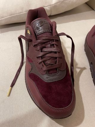 Air Max 1'87 NBHD Burgundy Crush. EDICIÓN LIMITADA