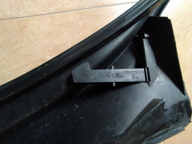 Caja de aguas parabrisas "Ford Mondeo mk3"