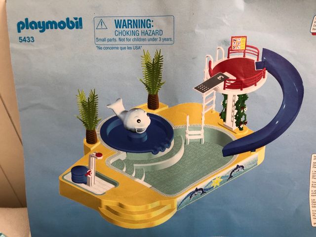 PLAYMOBIL PISCINA DE NIÑOS CON FUENTE BALLENA.