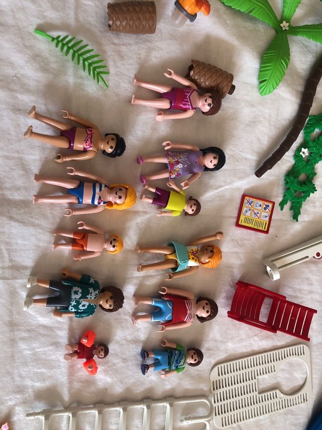 PLAYMOBIL PISCINA DE NIÑOS CON FUENTE BALLENA.