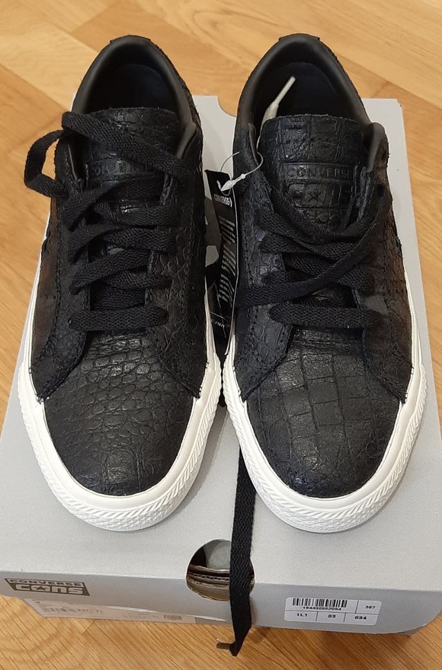 CONVERSE PIEL NEGRA NUEVAS