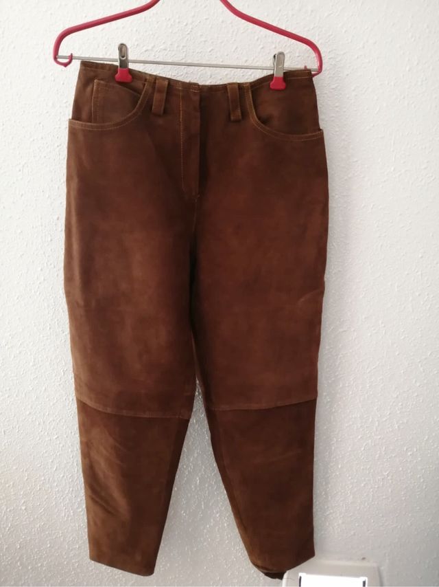 Pantalón de ante marrón con forro