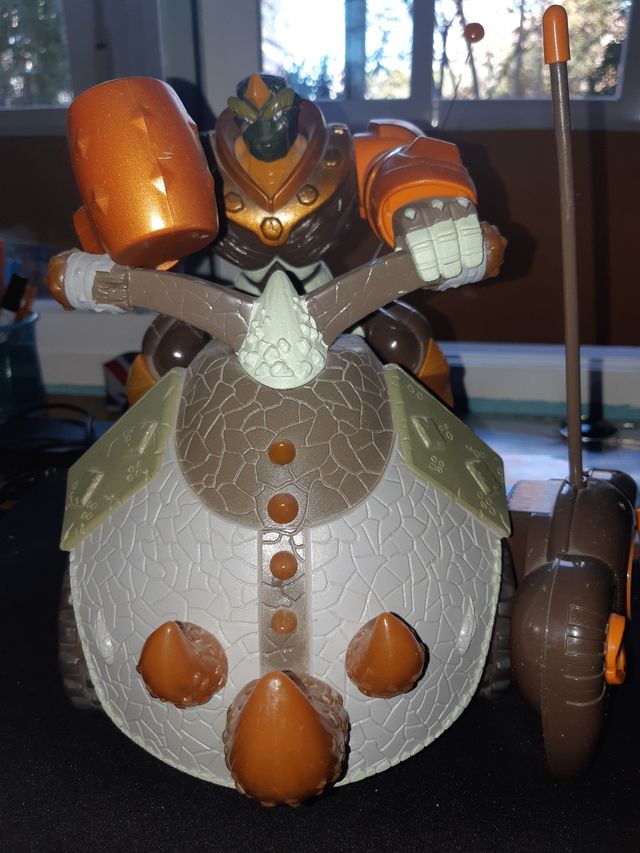 coche teledirigido Gormiti Tierra