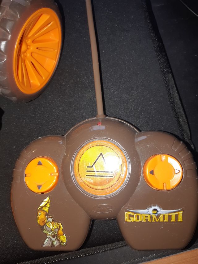 coche teledirigido Gormiti Tierra