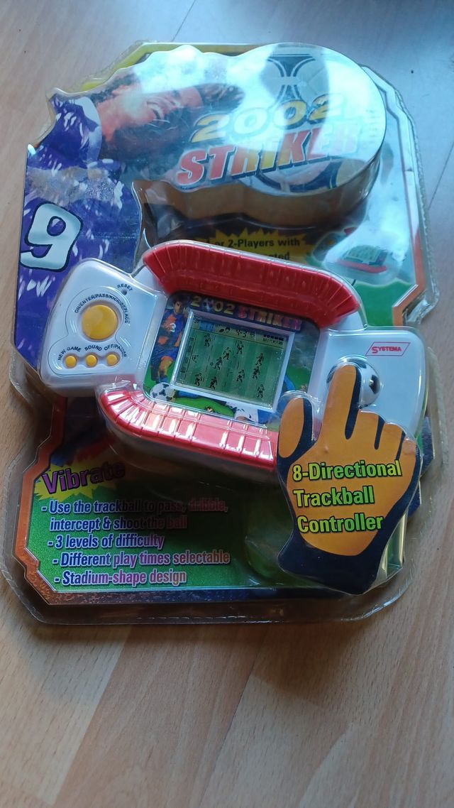 2002 Striker LCd Game & Watch
