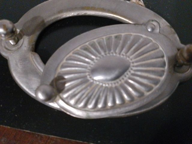 Mirilla antica ovale unica, 11 cm di lunghezza, 7 cm di larghezza