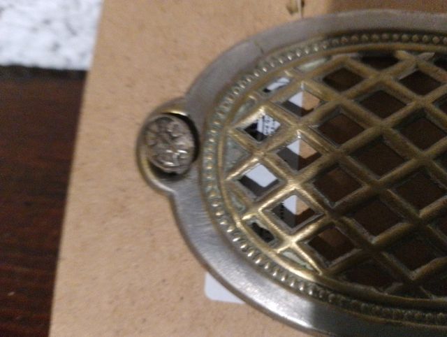 Mirilla antica ovale unica, 11 cm di lunghezza, 7 cm di larghezza