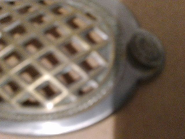 Mirilla antica ovale unica, 11 cm di lunghezza, 7 cm di larghezza