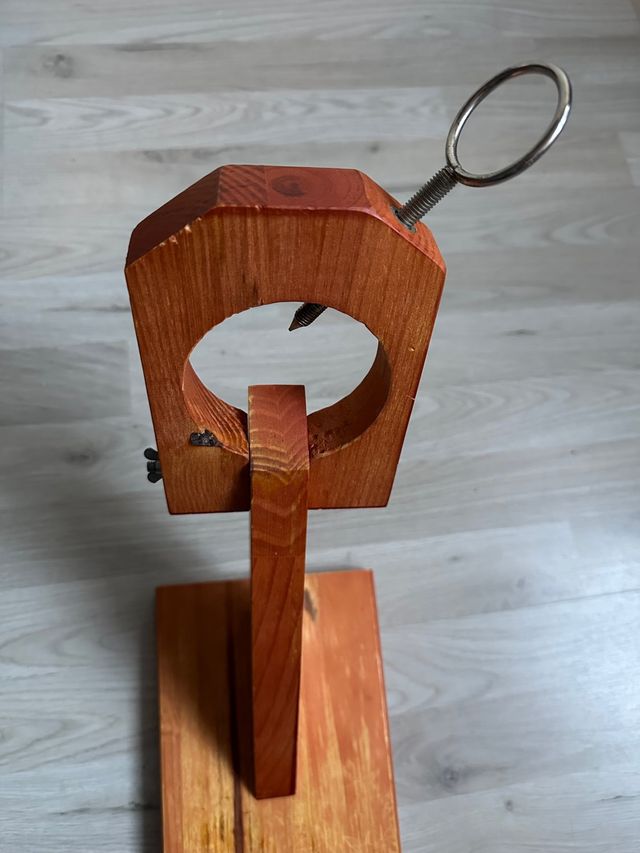 Jamonero de madera