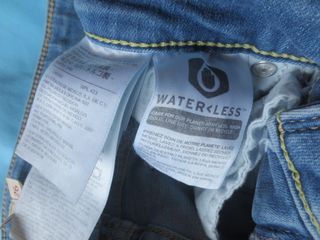Levis