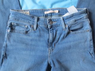 Levis