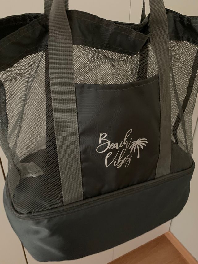 Bolso gris rejilla y parte isotérmica