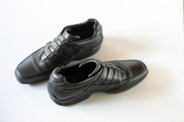 zapato Callaghan action