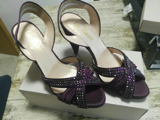 PRECIOSAS SANDALIAS MARIAN 41