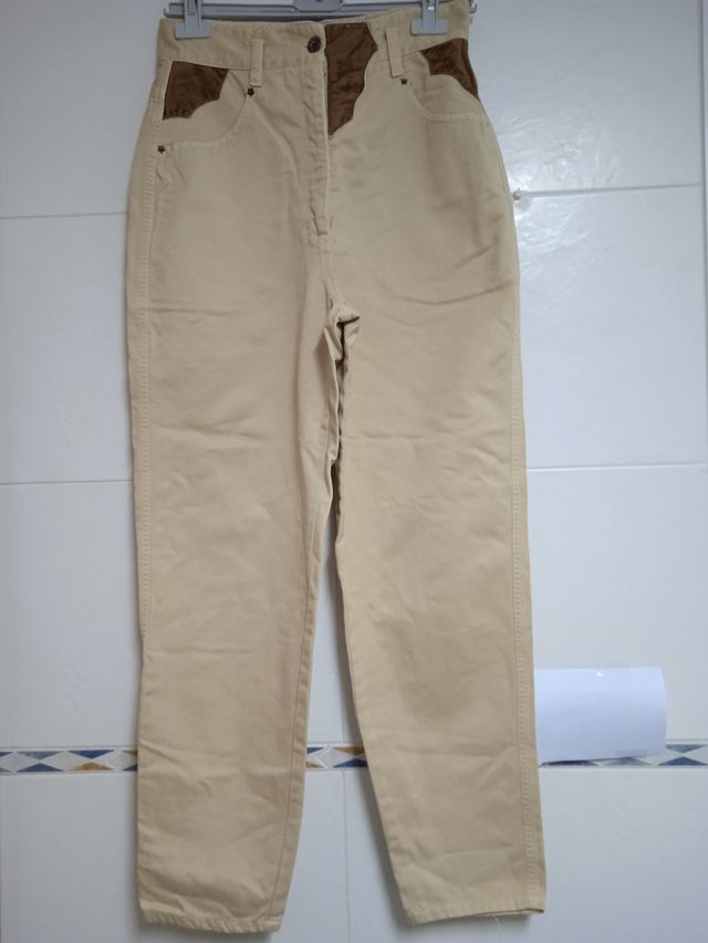 Pantalón de tiro alto