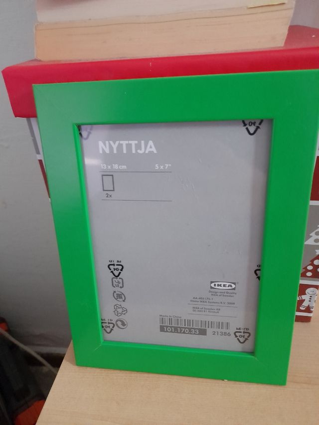 Cornice colorata ikea