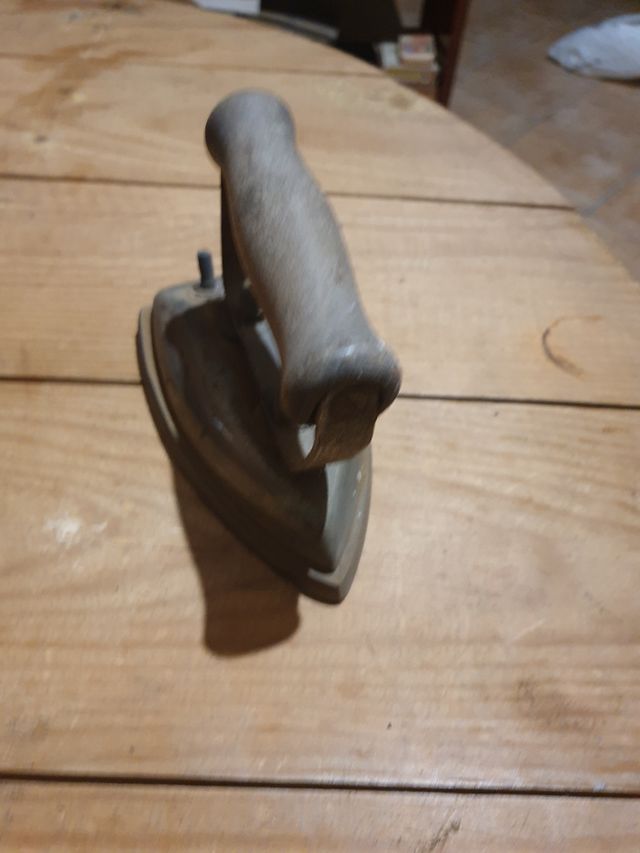 plancha eléctrica antígua