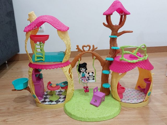 CASA DEL ARBOL ENCHANTIMALS