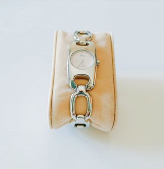 Reloj plateado Lotus 