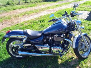 Triumph thunderbird 2- tone 1600 