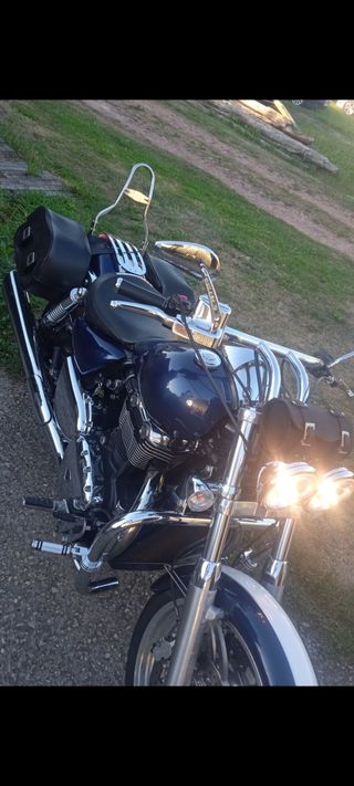 Triumph thunderbird 2- tone 1600 