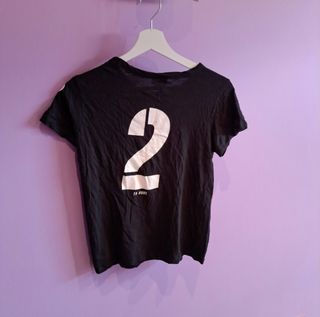 Camiseta Negra Con Estampado XS.