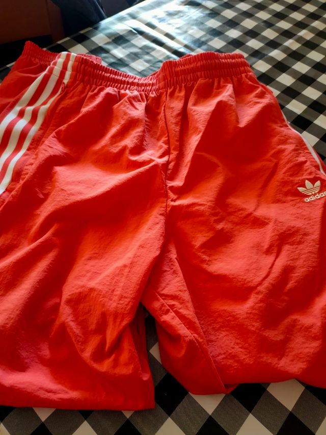 pantalón adidas