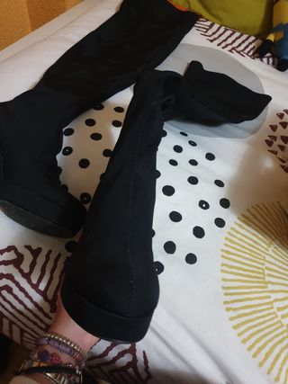 Botas altas negras Bershka